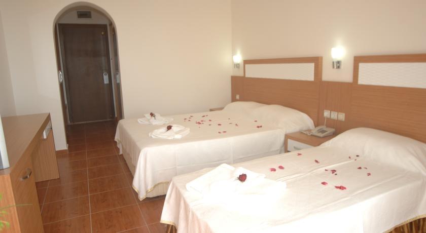 Ideal Beach Hotel Kargicak  Esterno foto