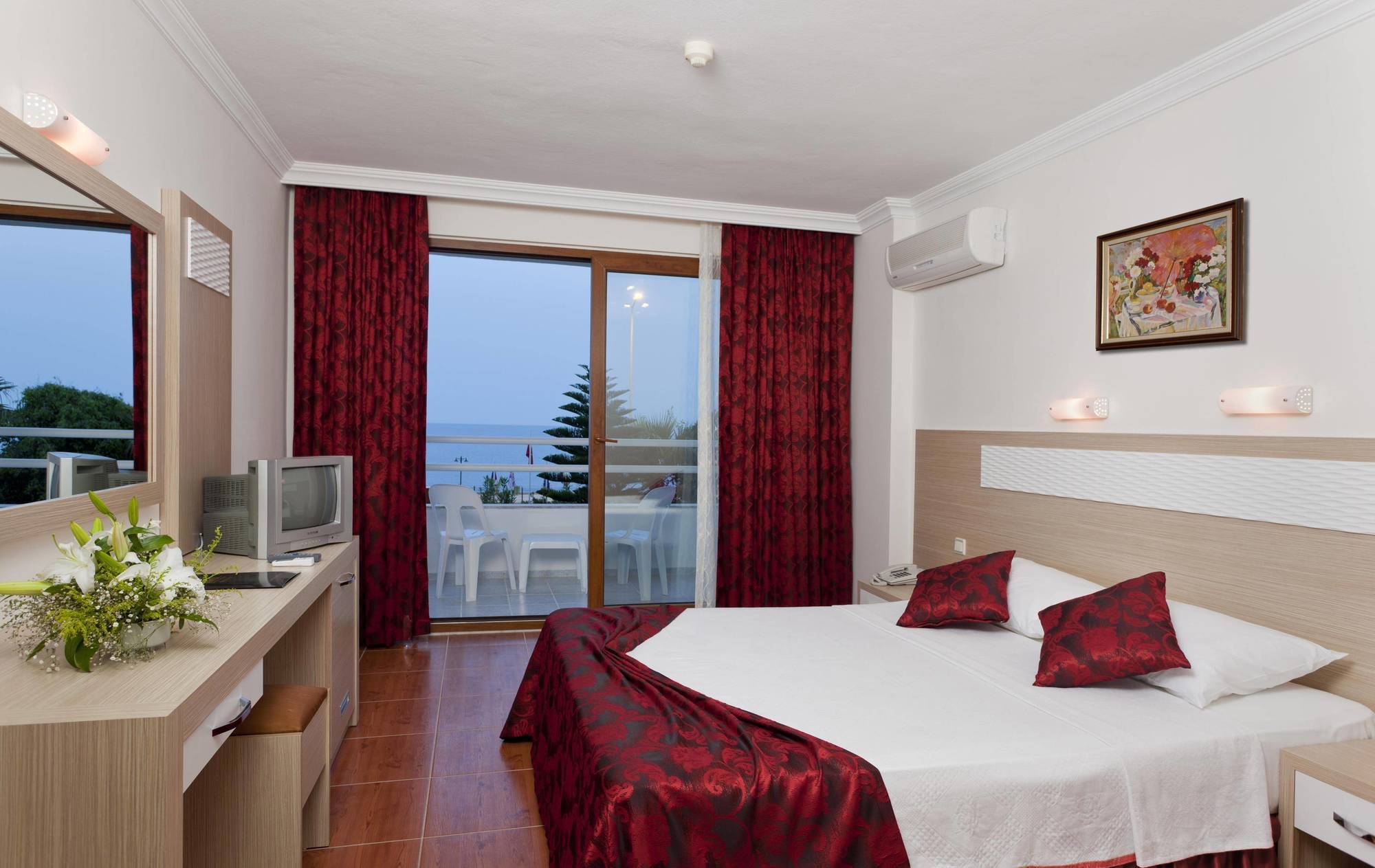 Ideal Beach Hotel Kargicak  Esterno foto